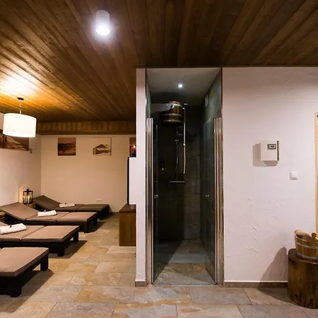 Challet Jasna Exclusive **** بيت خشبي *